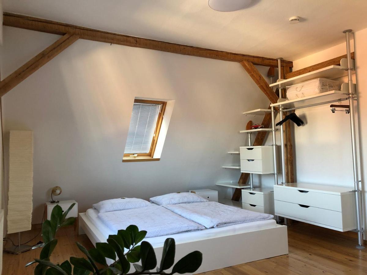 Attraktives 2-Zimmer-Apartment Mit Ausblick Jena Bagian luar foto