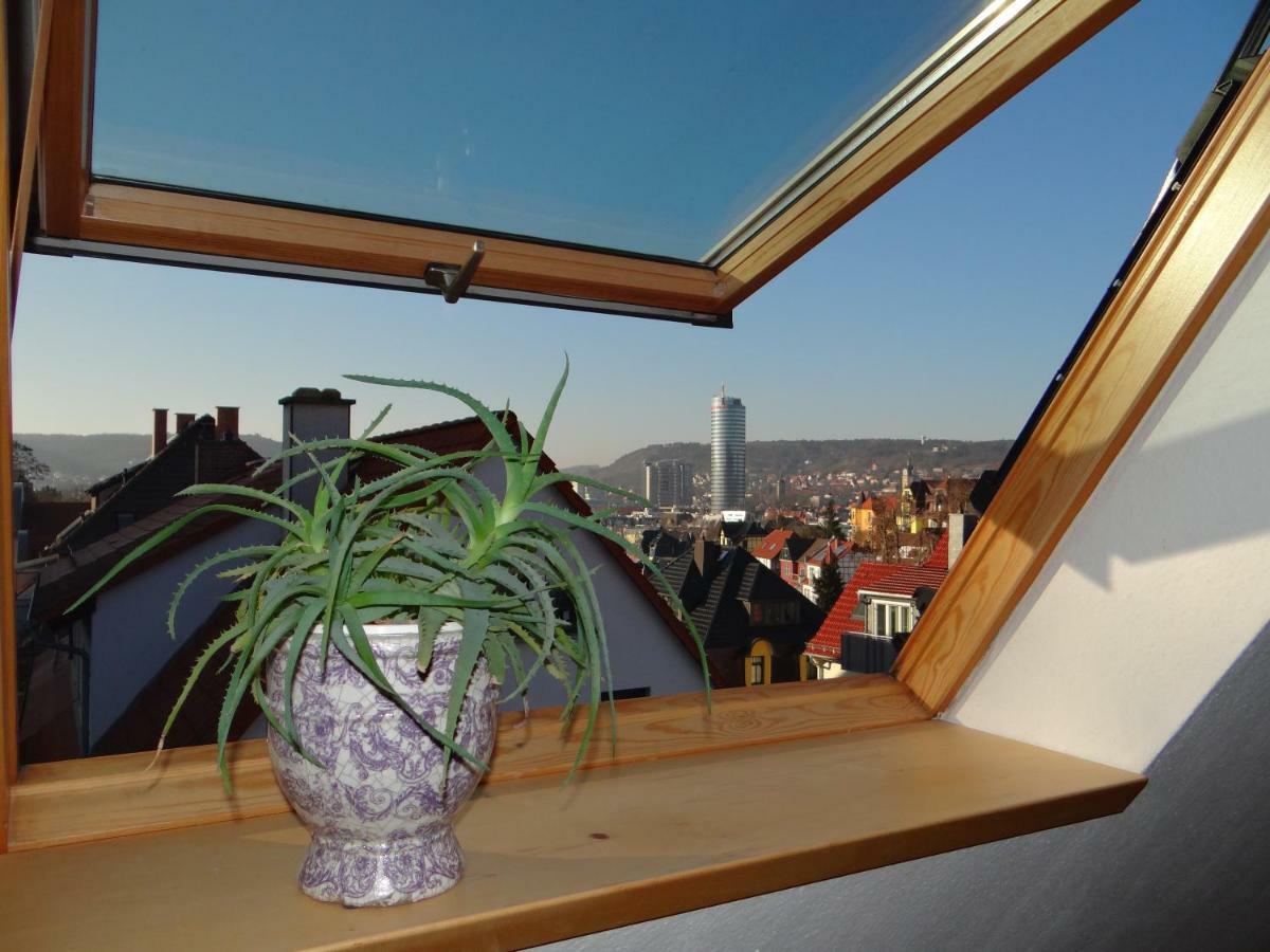 Attraktives 2-Zimmer-Apartment Mit Ausblick Jena Bagian luar foto
